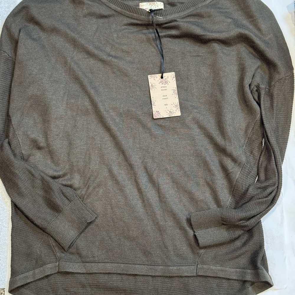 Pink Rose Forest Green Long Sleeve Ribbed Sweater. NWT  Size L